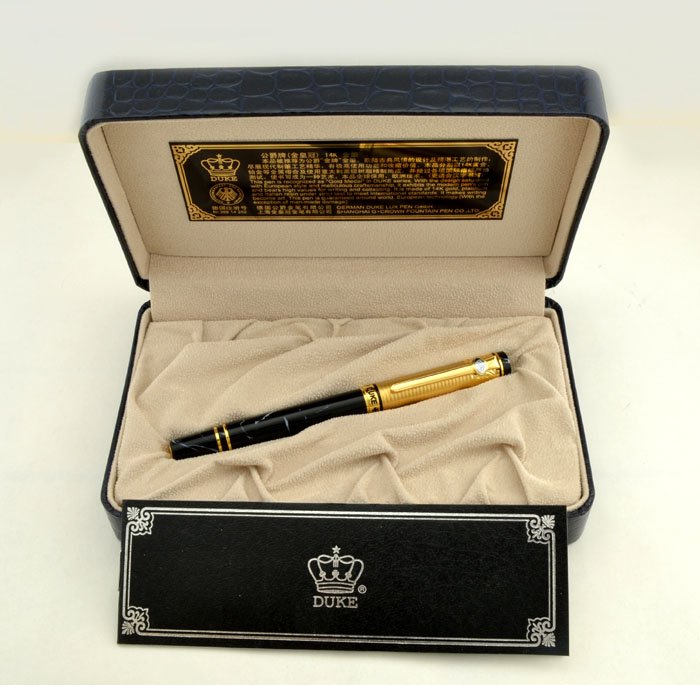 Duke Gold Medal Fountain Pen - Matte Cap, Blue Italian Resin, 14k